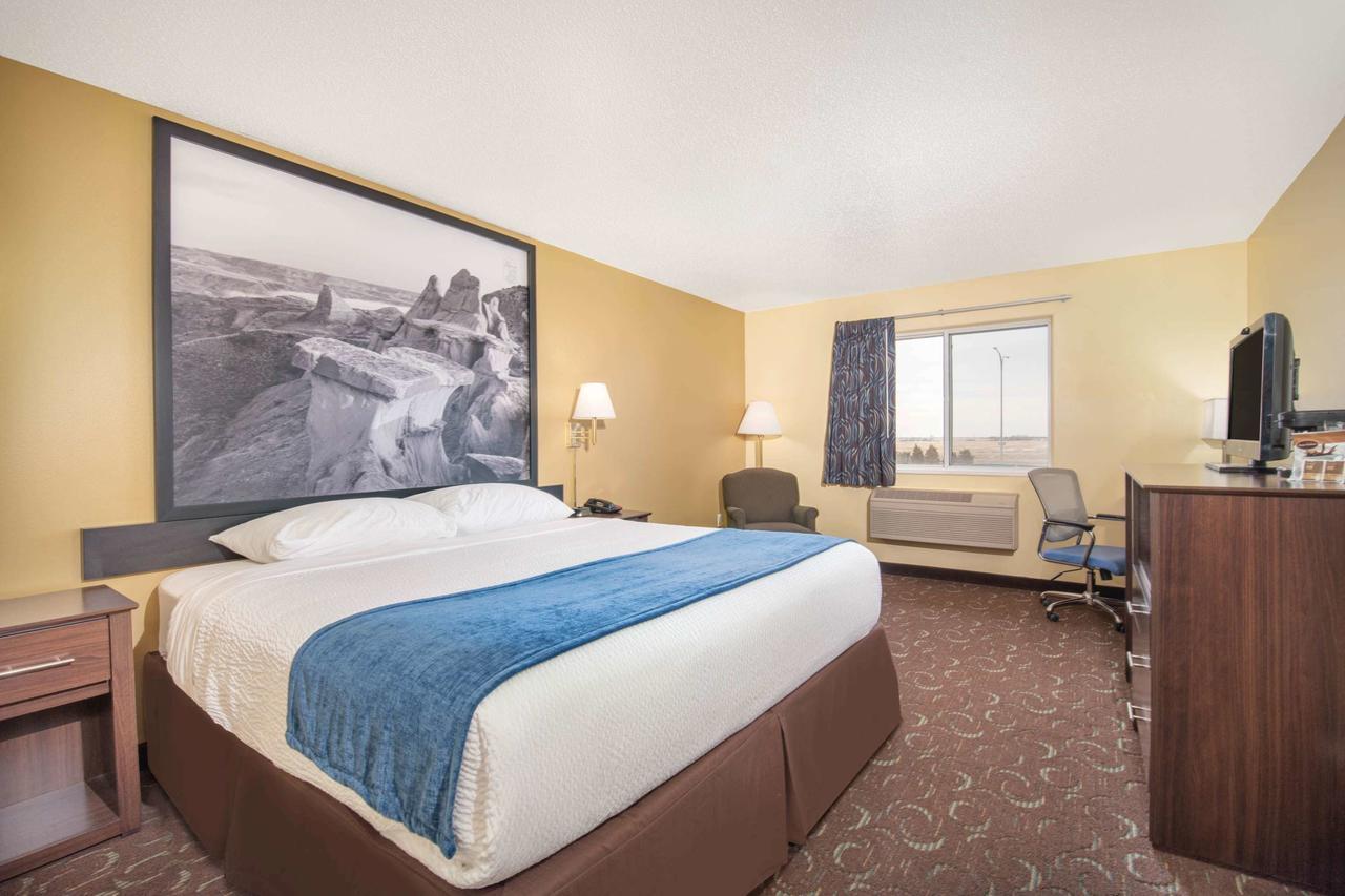 Four Seasons Inn Bottineau Eksteriør billede